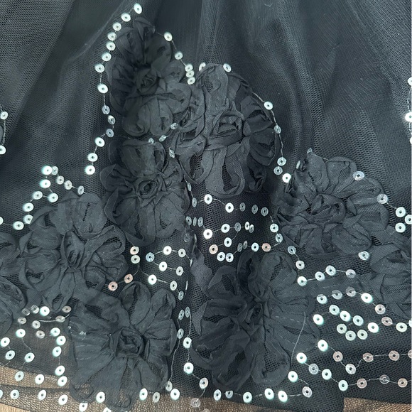 Girls Fancy Dress Ivory And Black - Picture 7 of 8